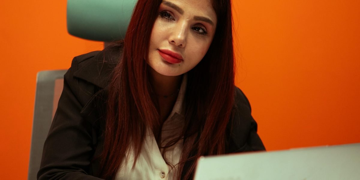 This article explains why AI-powered research assistants are essential for busy AI professionals who face constant information overload. It describes what these...