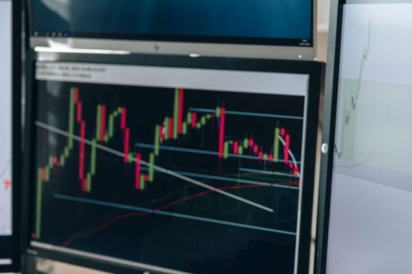 This article explains why the healthcare data analyst role is increasingly critical in 2026, where massive digital health datasets and advancing AI are changing...