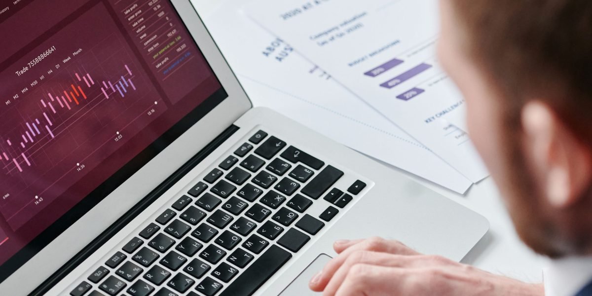 This article explains why certifications—especially the Google Advanced Data Analytics Certificate—still matter for AI and data careers in 2026, and it walks yo...