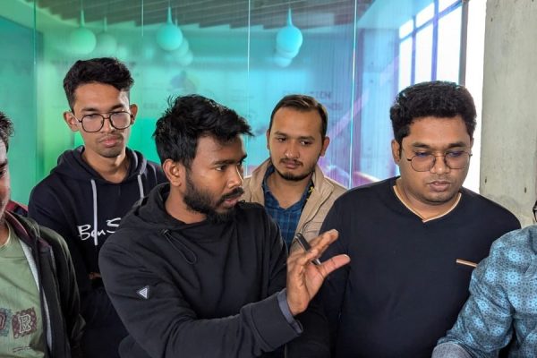 This article explains why prompt engineering is now a high‑impact skill and walks readers through how to choose the right AI prompt engineering course for 2026....