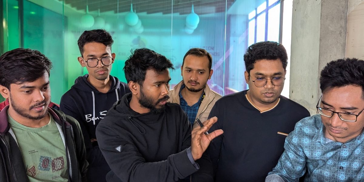 This article explains why prompt engineering is now a high‑impact skill and walks readers through how to choose the right AI prompt engineering course for 2026....
