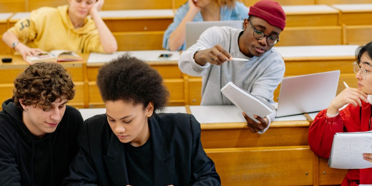 This article explains IIT Guwahati's four-year BSc (Hons) in Data Science & Artificial Intelligence and why it matters for students and employers in 2026. It co...
