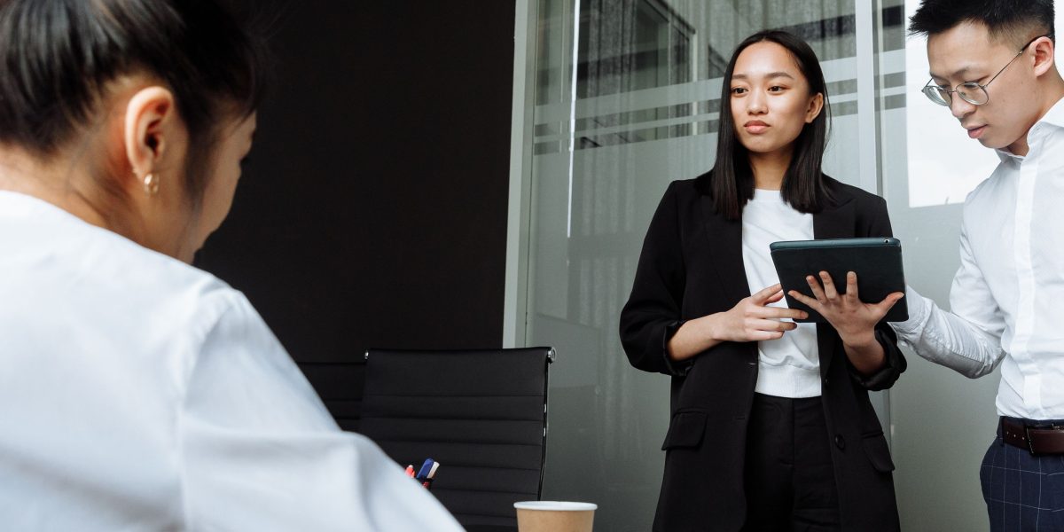 Professionals engage in a discussion about the rapid advancements and future implications of artificial intelligence.